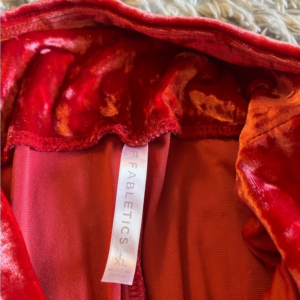 Like new Fabletics high waisted velour leggings - Picture 4 of 5